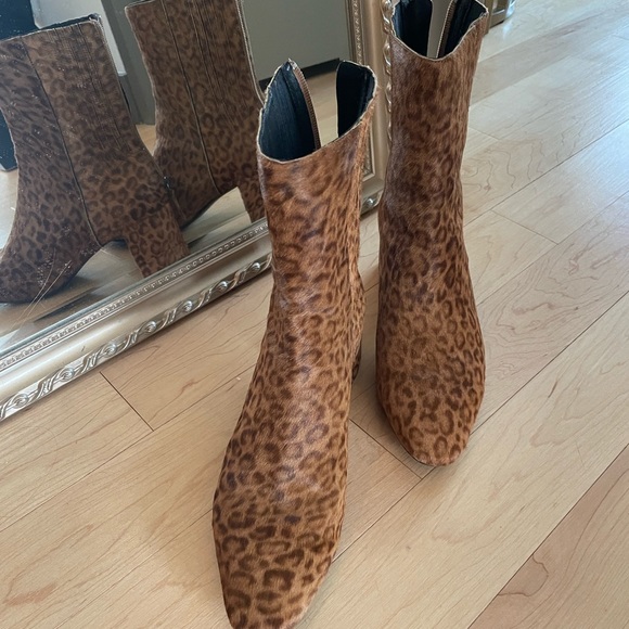 - Revolve Lola Cruz leopard heel booties - Picture 2 of 7